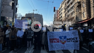 "Zastani, Srbijo" ispred RTS